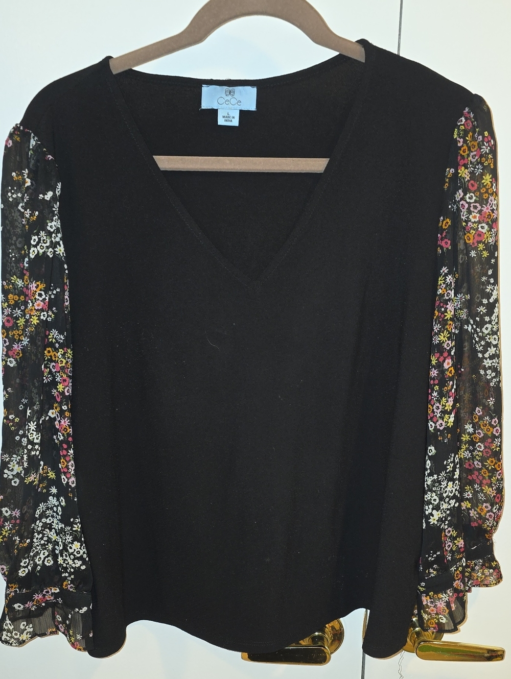 Cece V Neck Top